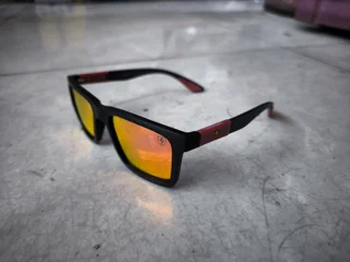 عینک ریبن طرح فراری rayban
